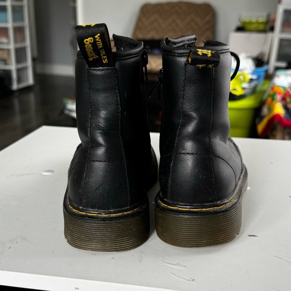 Women’s size 5 doc martens - Picture 4 of 5